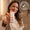 Kvinna som håller Green People Scent Free Deodorant, med märkningen «Dermatologiskt testad».